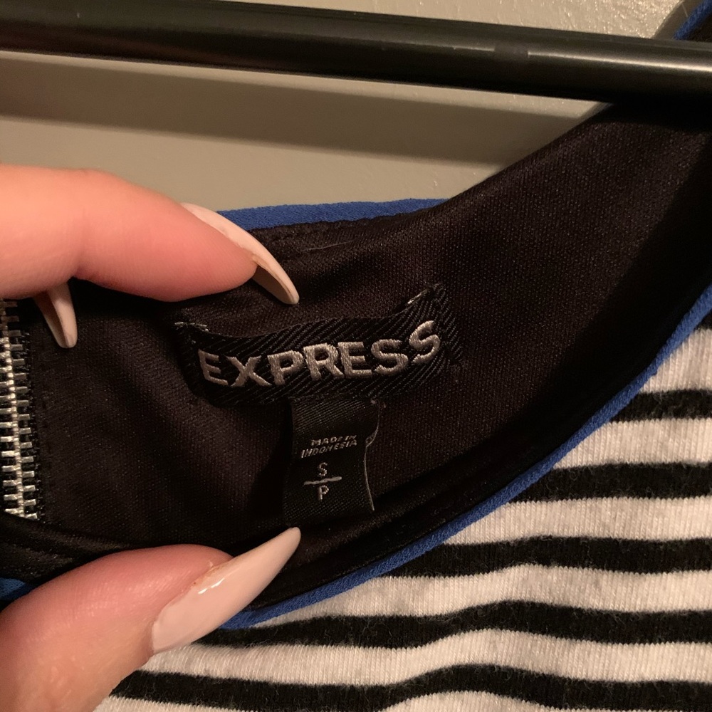 Express Striped Top - Picture 3 of 3